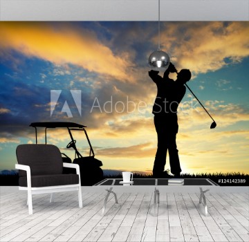 Bild på man play golf at sunset